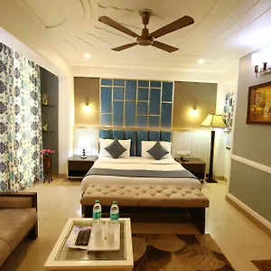 Hotel A Family Oppera Near Igi Airport, Nowe Delhi